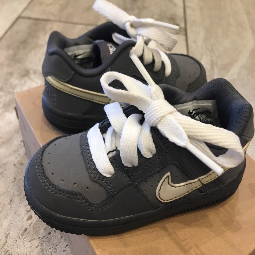 Nike Delta Force sneakers